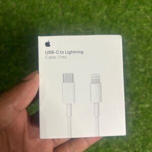 Apple USB-C to Lightning Cable - Classic White, fast charger⚡️